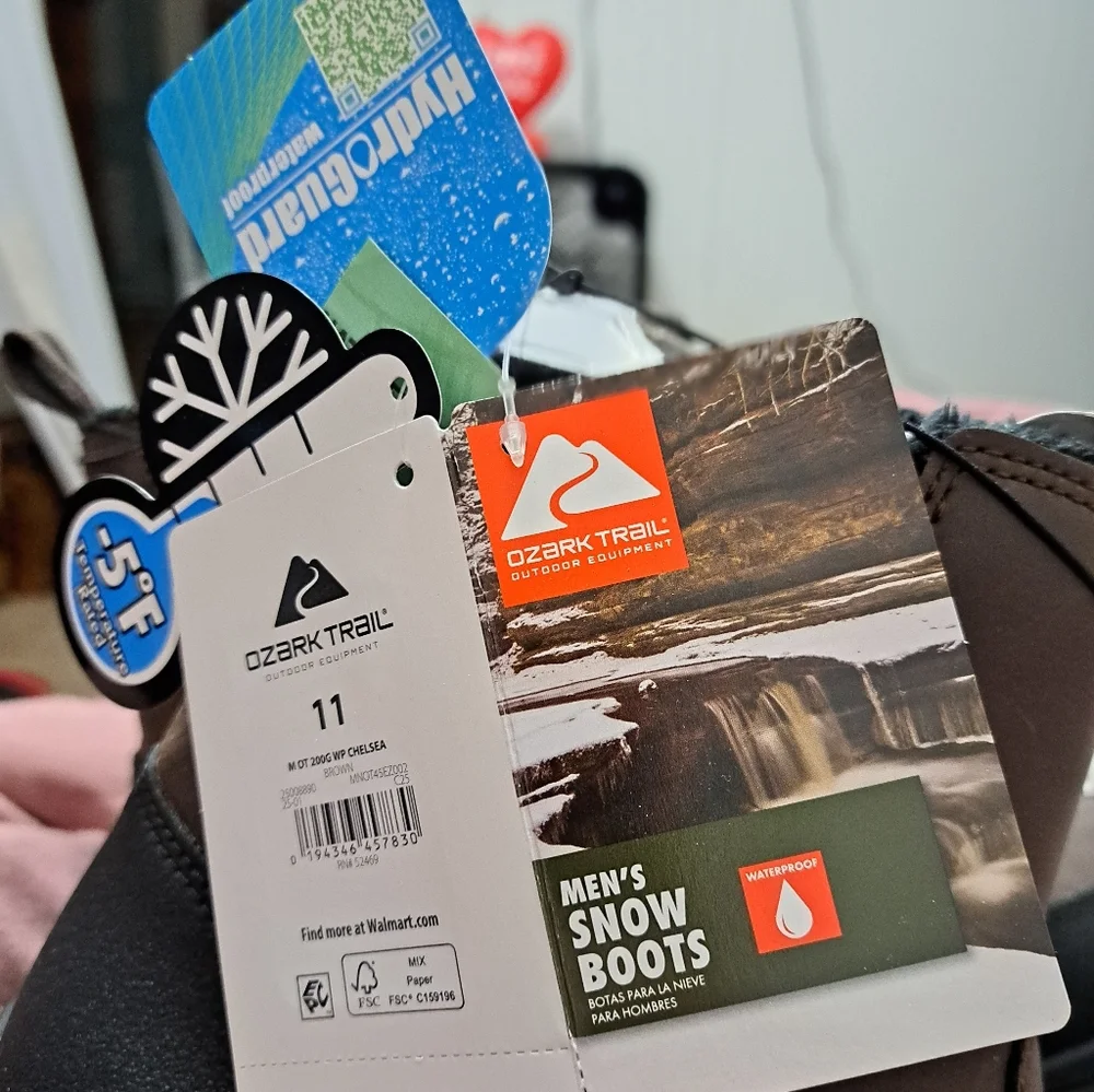 New Ozark Trail lboots Size 11 Waterproof, Insulated Easy On And Off